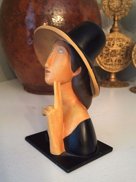 Modigliani - Jeanne Hebuterne in a Large Hat Statue MO03