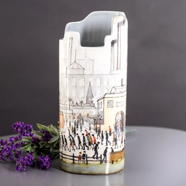 Silhouette d'art Vase  - Lowry Coming from the Mill SDA22